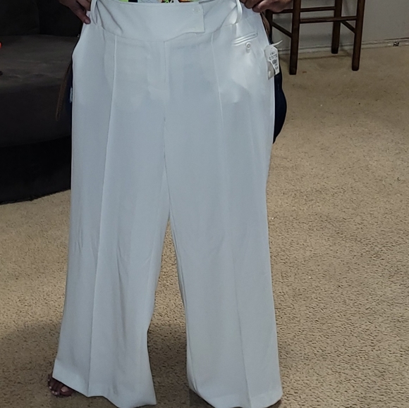 Pants - Picture 3 of 5